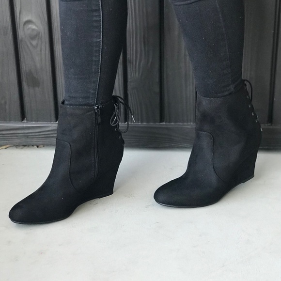 Black Crisscross Lace Back Wedge Booties - Picture 4 of 9